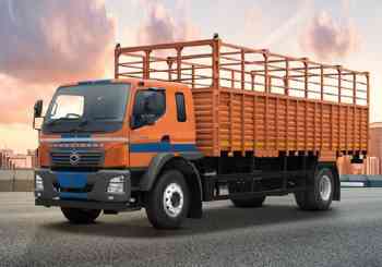 BharatBenz 1617R Truck photo 1
